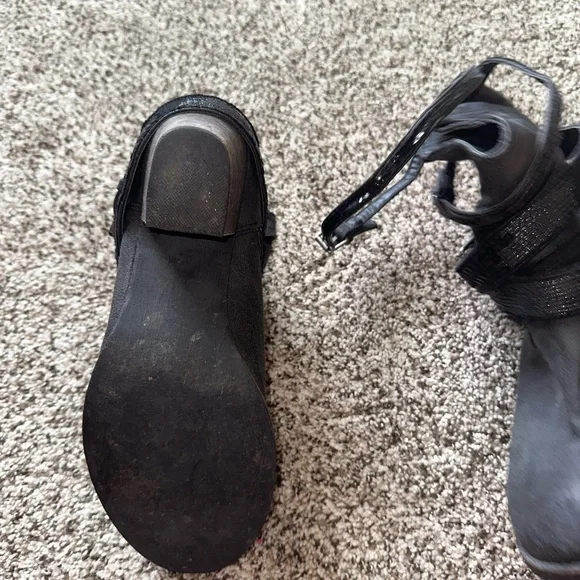 Booties - Picture 6 of 6